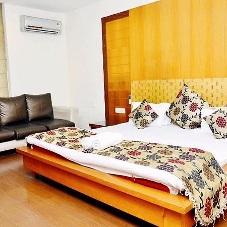 Hotel Mandakini Plaza Kanpur Eksteriør billede