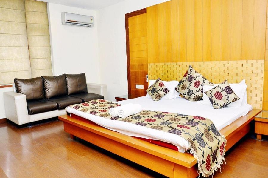 Hotel Mandakini Plaza Kanpur Eksteriør billede