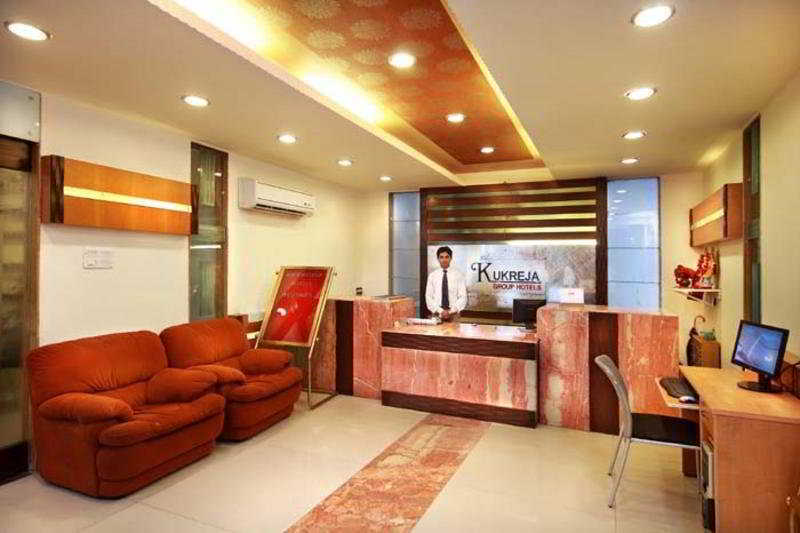 Hotel Mandakini Plaza Kanpur Interiør billede